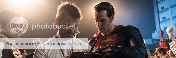 Zack-Snyder-Henry-Cavill-Batman-v-Superman-Set-Dragonlord.jpg