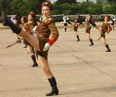 North+Korean+Female+Soldiers+Strut+Their+Stuff.jpg