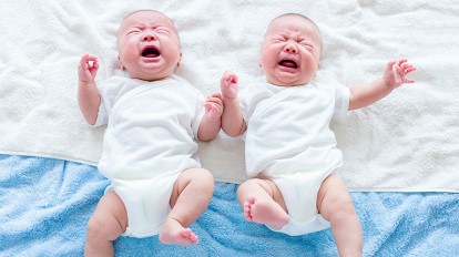 how-to-deal-with-crying-twins-722x406.jpg