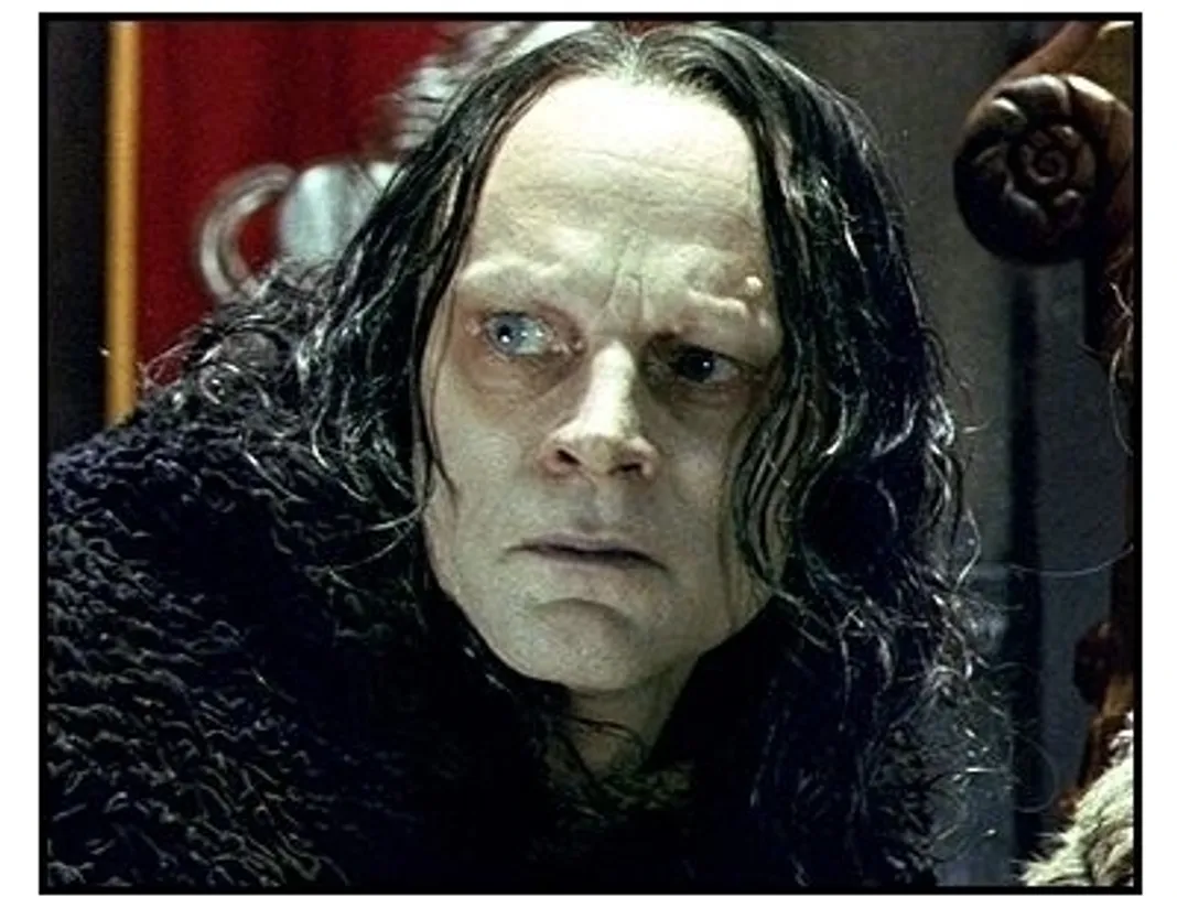 grima-wormtongue-brad-dourif-is-bewitched-king-theoden-s-evil-adviser-in-the-lord-of-the-rings-the-two-towers_1702705-400x305.jpeg